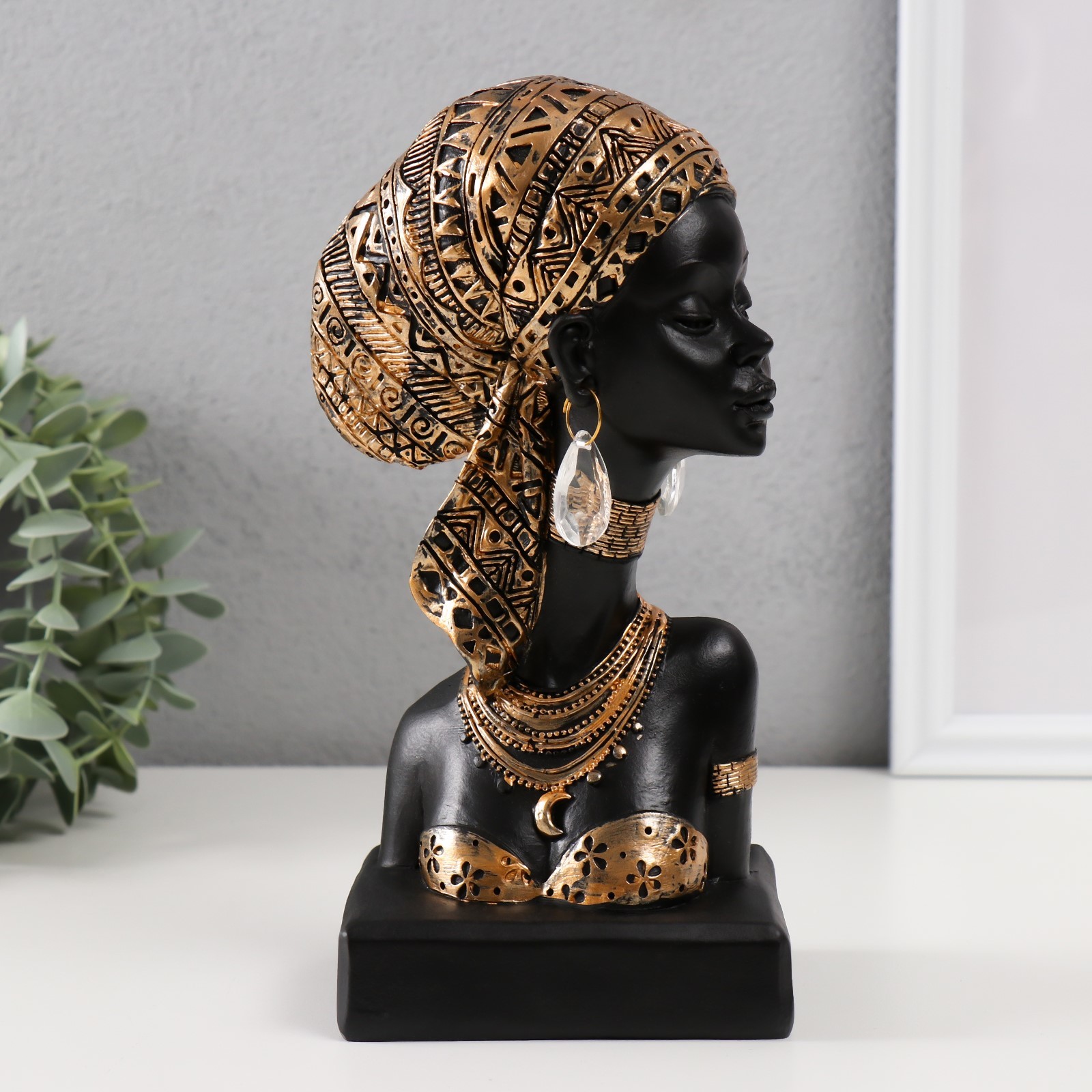 Фигура полистоун «Бюст. Африканка в косынке с узорами», 12×9×22 см