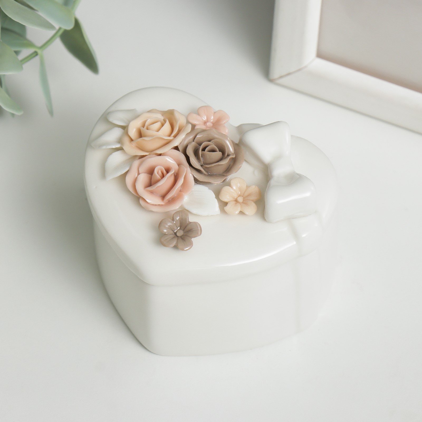 Шкатулка керамика сердце "Бант и розы" МИКС 5,8х8х6,8 см  