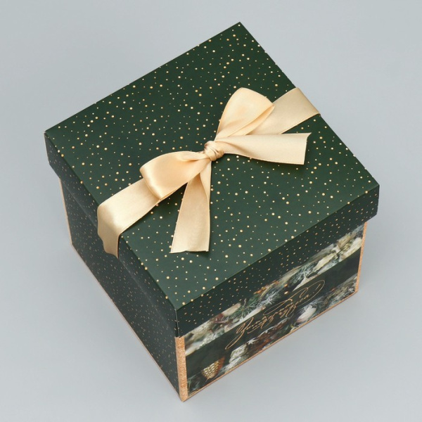 Коробка подарочная новогодняя складная «Зима подарит чудеса», 15×15×15 см