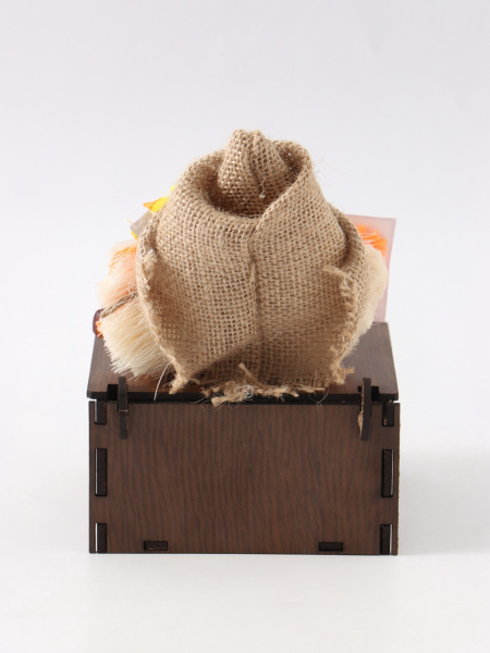 Фигурка-оберег «Домовой. Богатейка на сундуке, в колпаке», 20×14×10 см, МИКС
